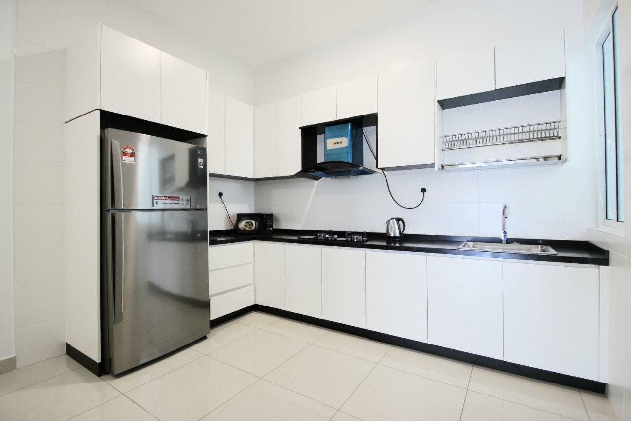 Pinnacle Tower Apartment Stay By Feel Suites Johor Bahru Zewnętrze zdjęcie